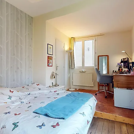 5 Pieces Familial Au Pied De Montmartre *
