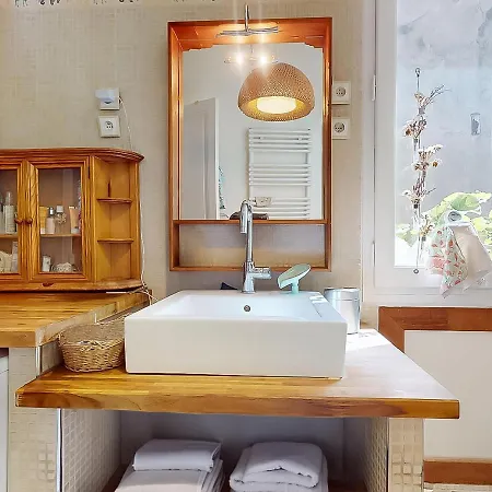 Apartment 5 Pieces Familial Au Pied De Montmartre